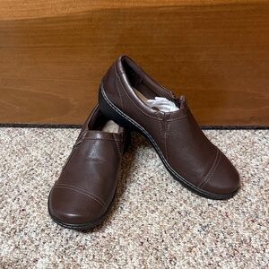 NWT Clarks Cora Giny shoe